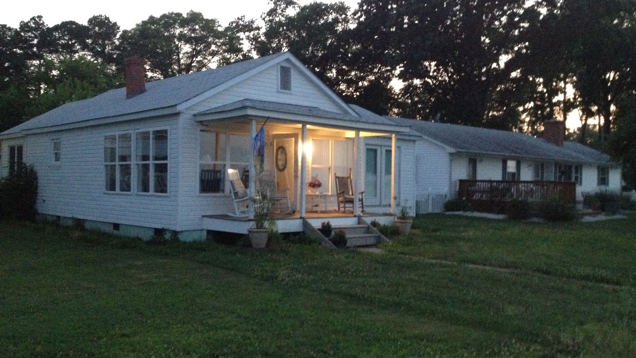 Photo of Outdoor in Issue