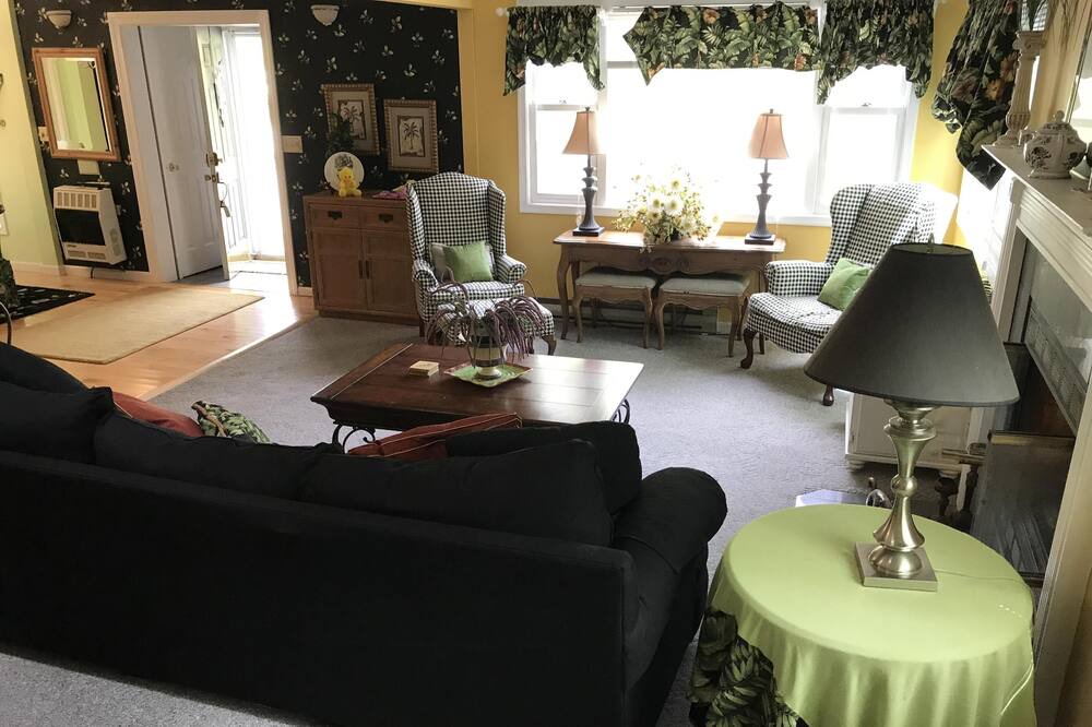 Photo of Livingroom in Bushkill