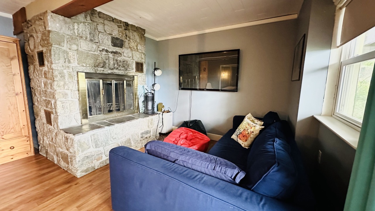 Photo of Livingroom in Highland Lakes