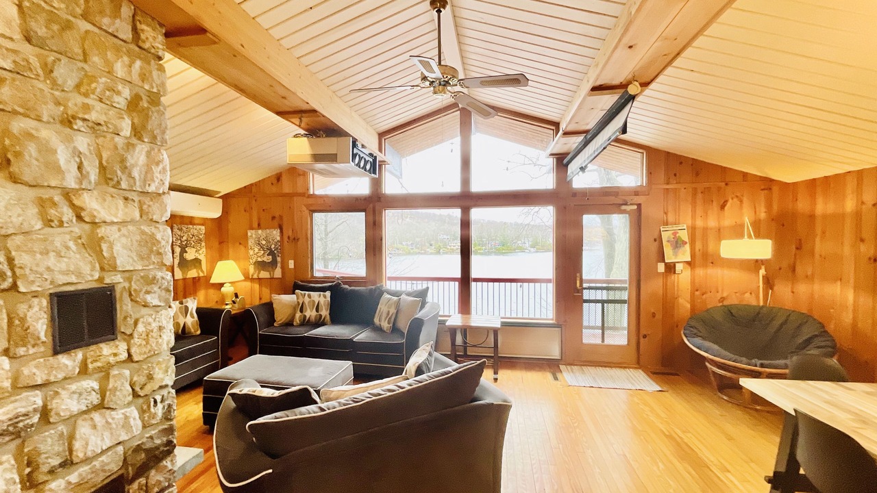 Photo of Livingroom in Highland Lakes