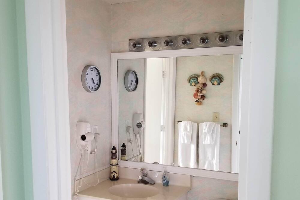 Photo of Bathroom in Indian Beach