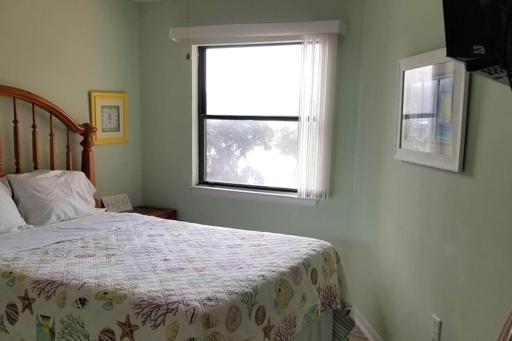 Photo of Bedroom in Indian Beach