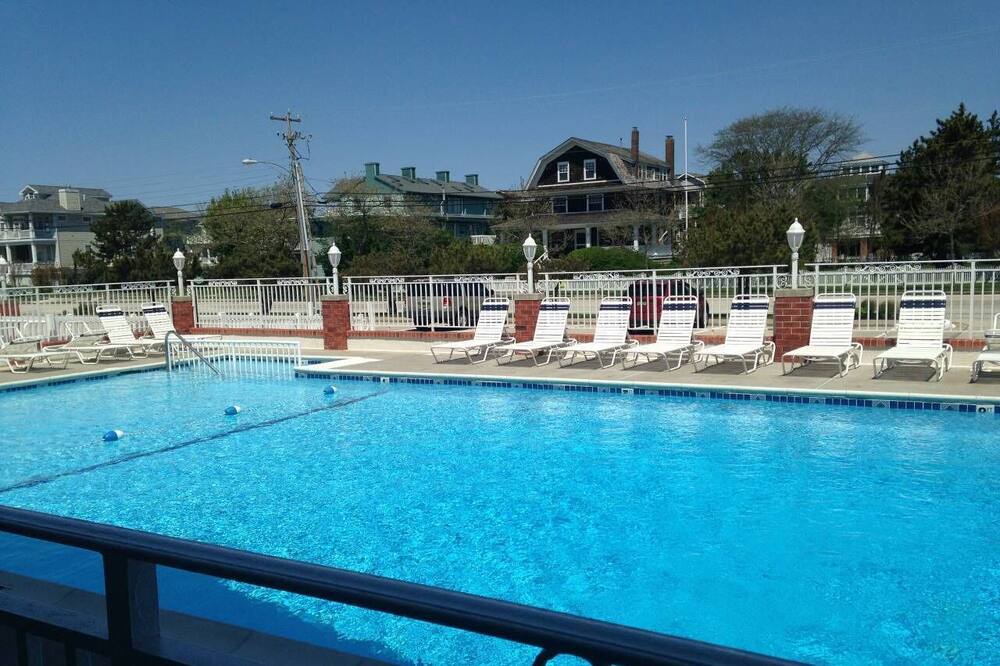 Photo of Outdoor in Admiral Estates