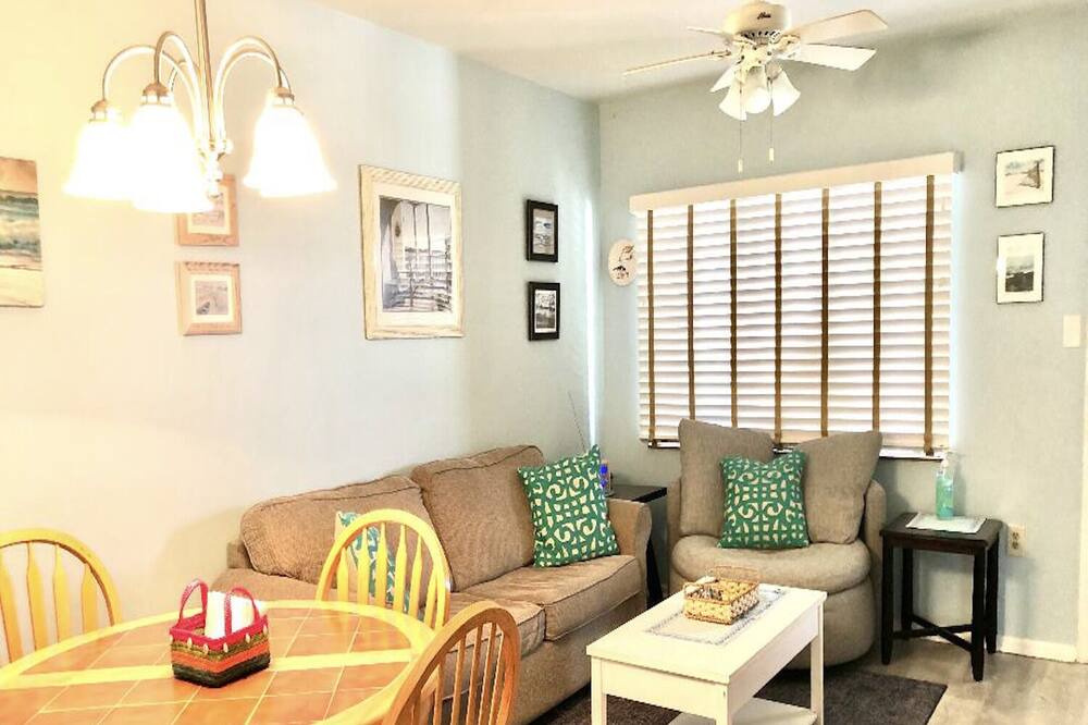 Photo of Bedroom in Admiral Estates