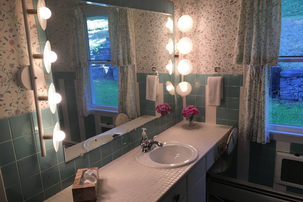 Photo of Bathroom in Honesdale