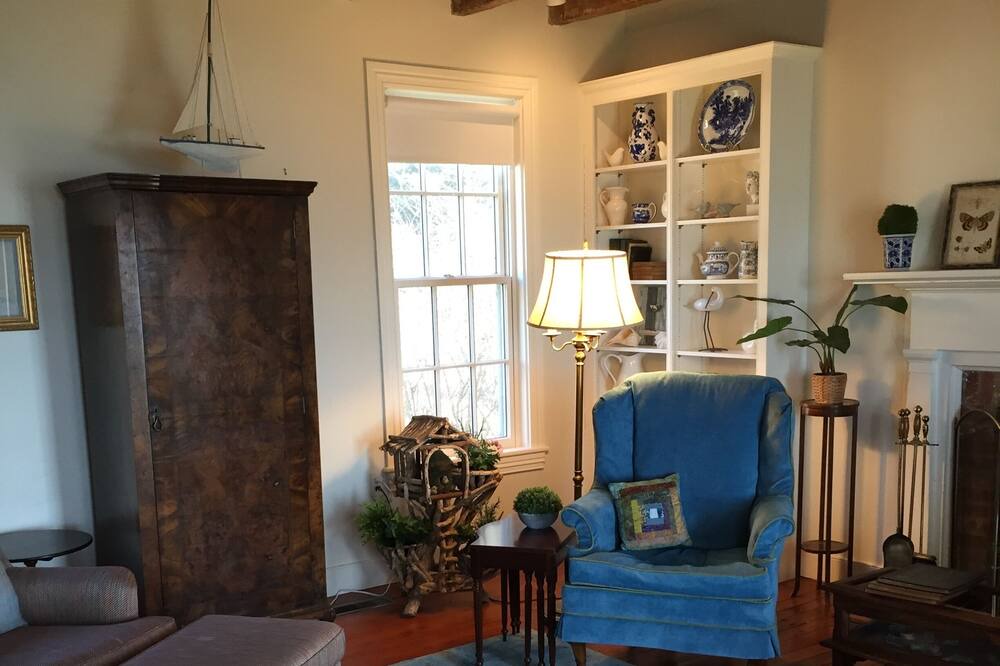 Photo of Livingroom in Bozman
