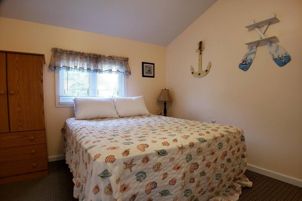 Photo of Bedroom in Ocean Beach I
