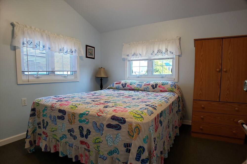 Photo of Bedroom in Ocean Beach I
