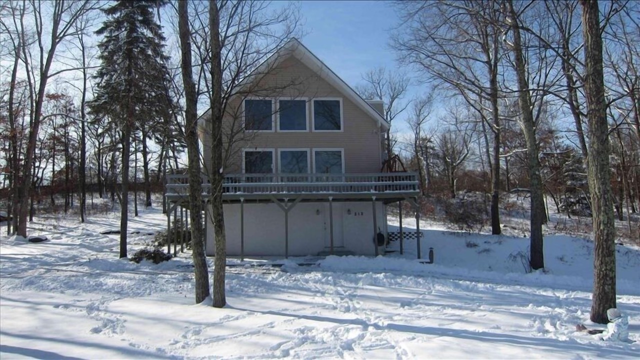 Photo of Outdoor in Henryville