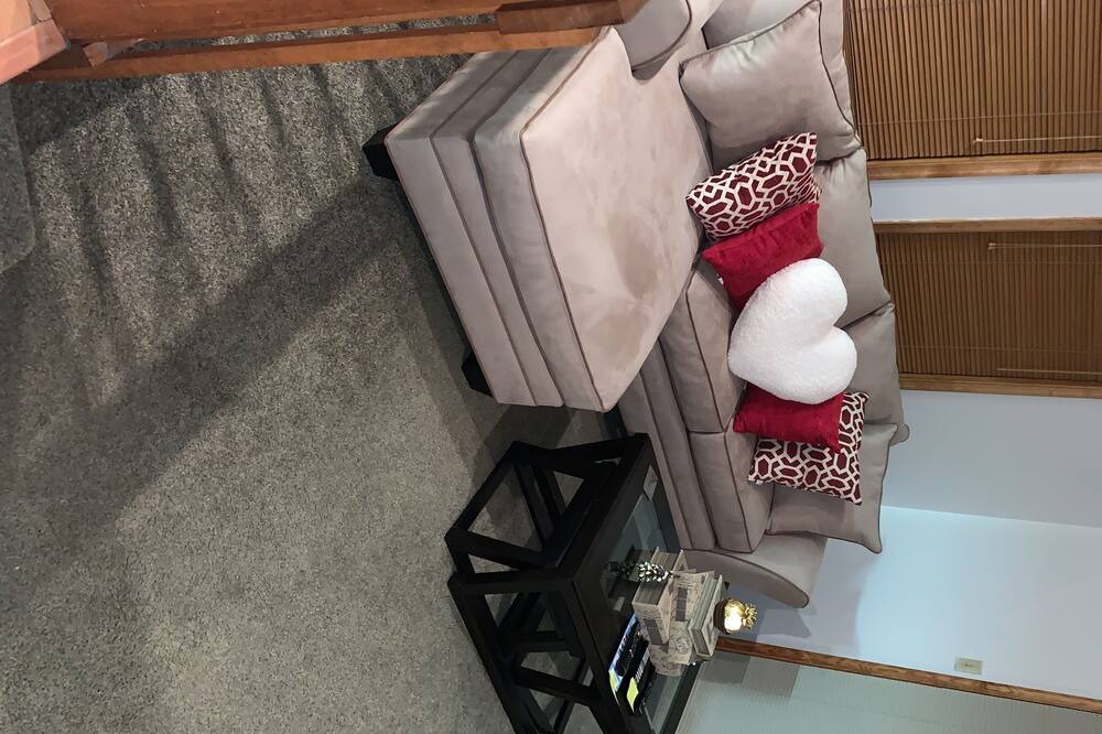 Photo of Livingroom in East Stroudsburg