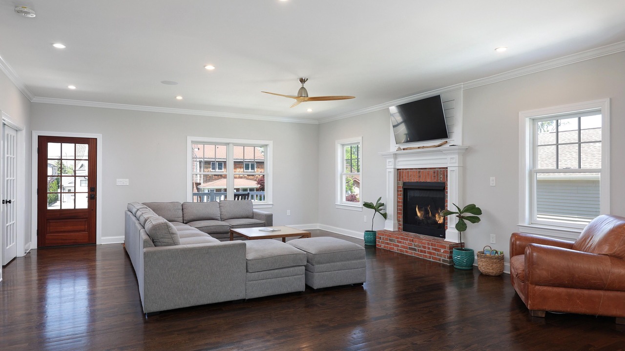 Photo of Livingroom in Avon