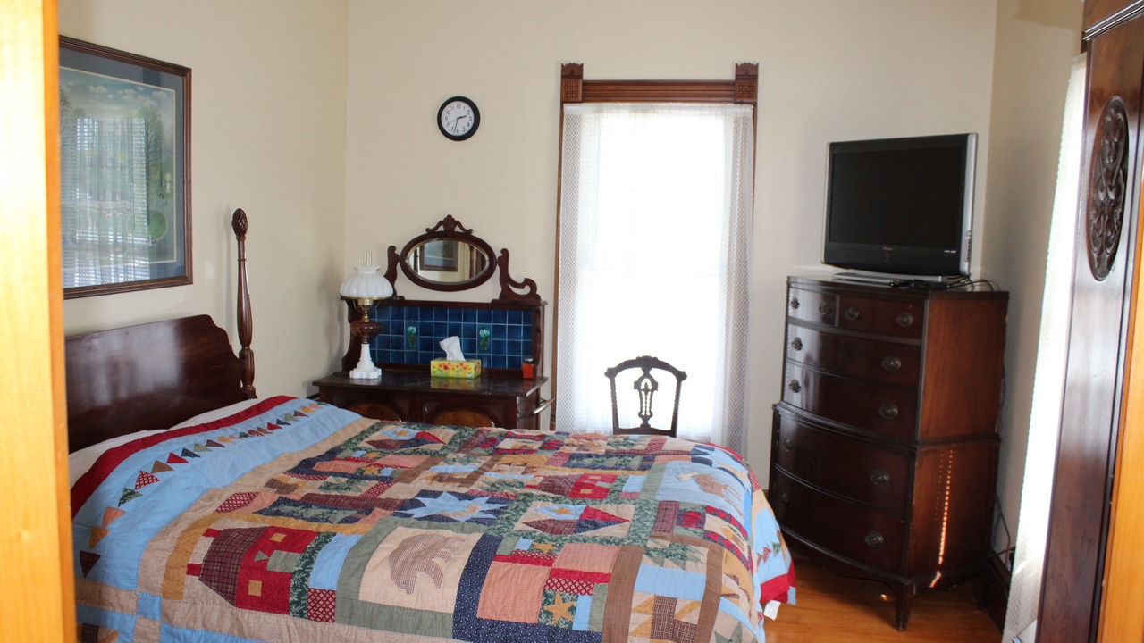 Photo of Bedroom in Thompson