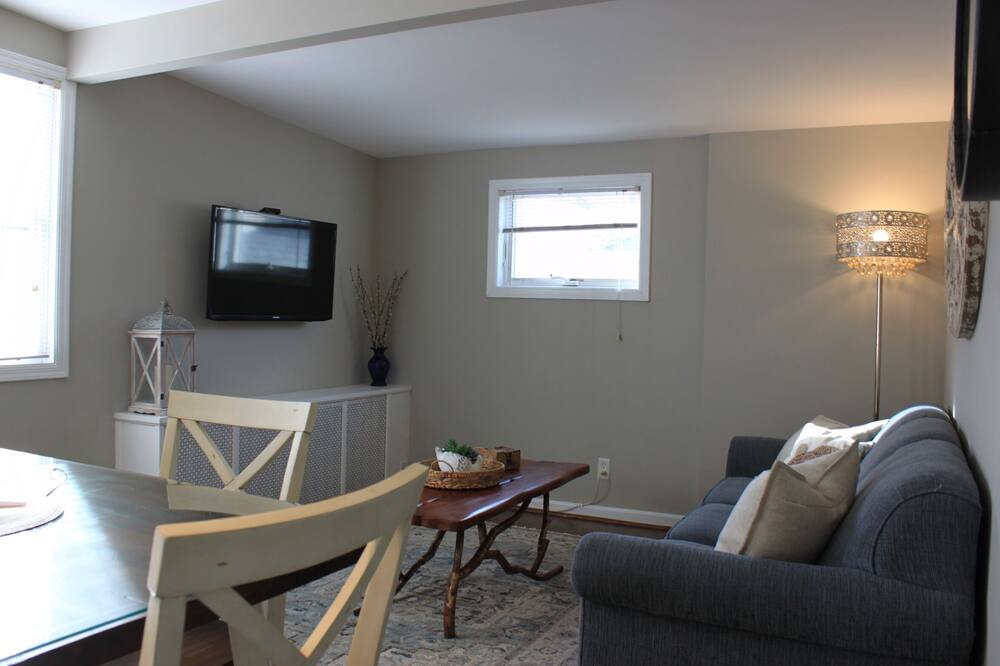 Photo of Livingroom in West Cape May