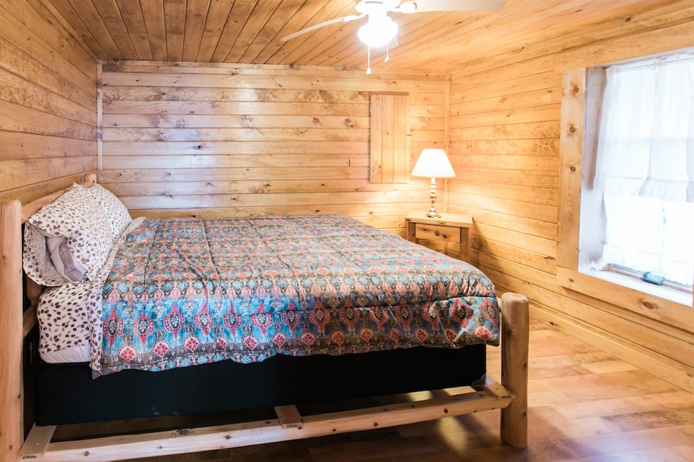 Photo of Bedroom in Hickory Hills