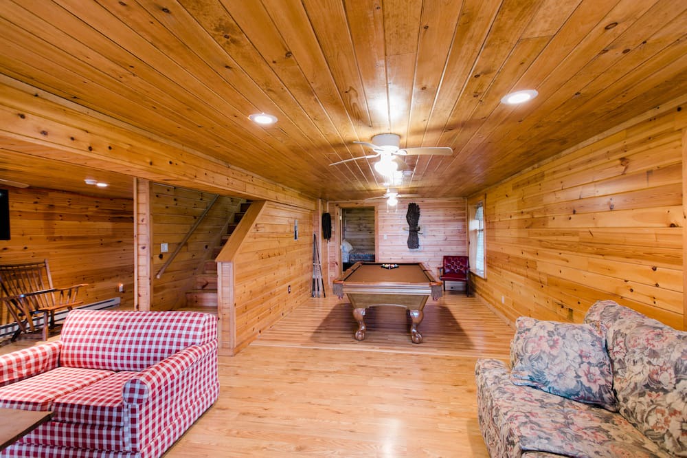 Photo of Livingroom in Hickory Hills