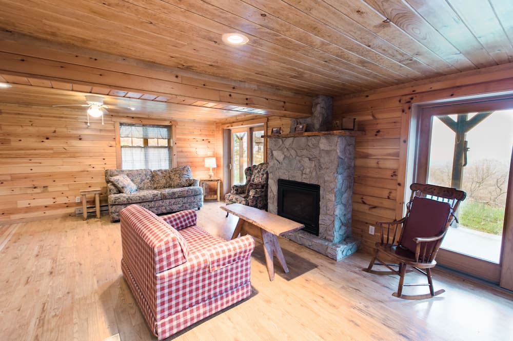 Photo of Livingroom in Hickory Hills