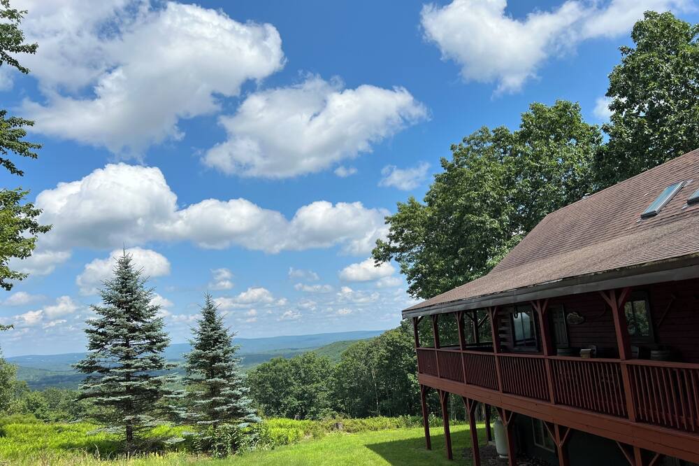 Photo of Outdoor in Hickory Hills