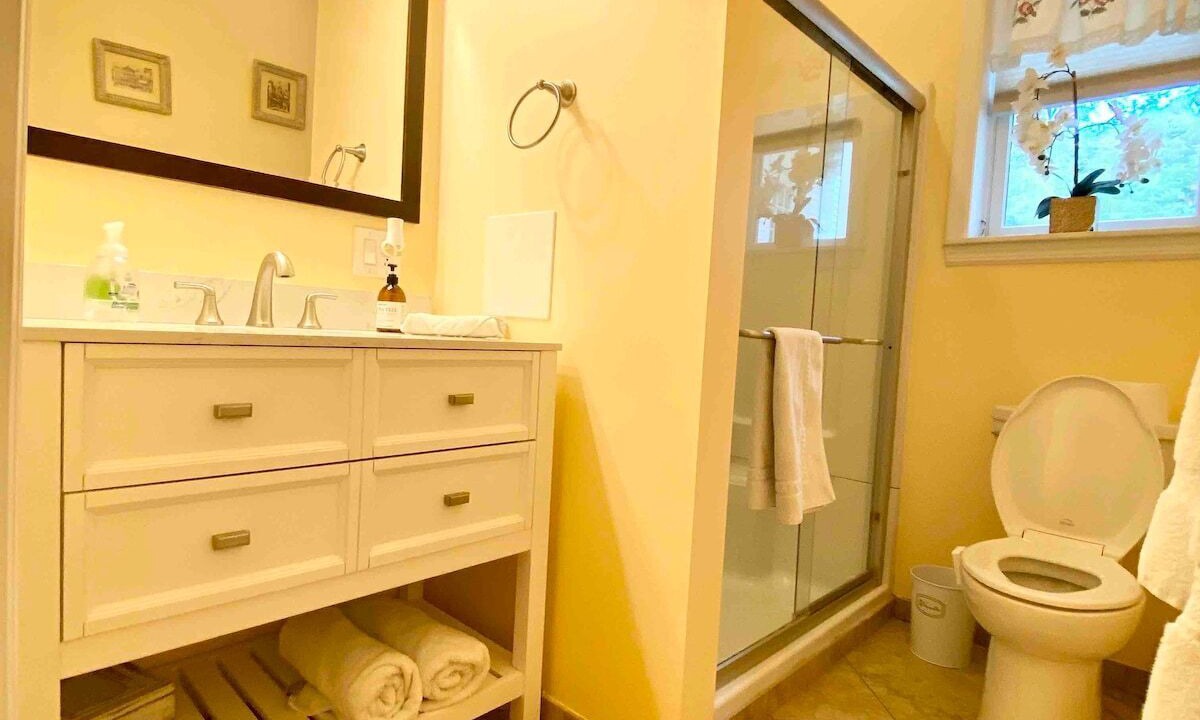 Photo of Bathroom in Warwick
