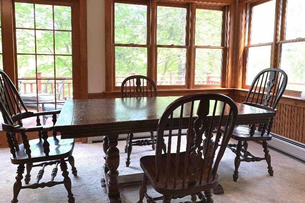 Photo of Kitchen in Town of Ramapo