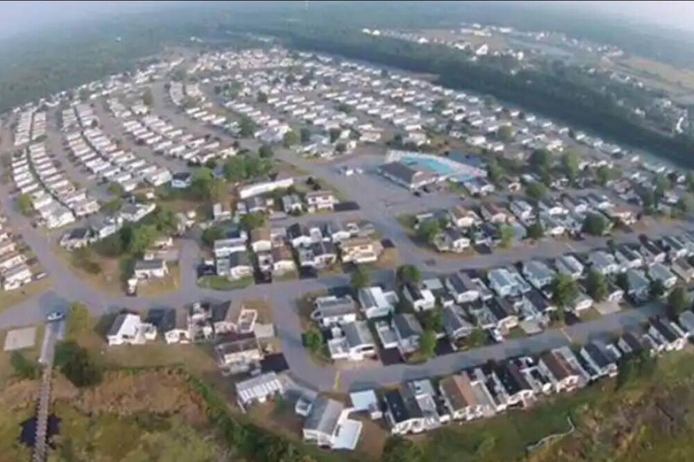 Photo of Others in Assateague Pointe