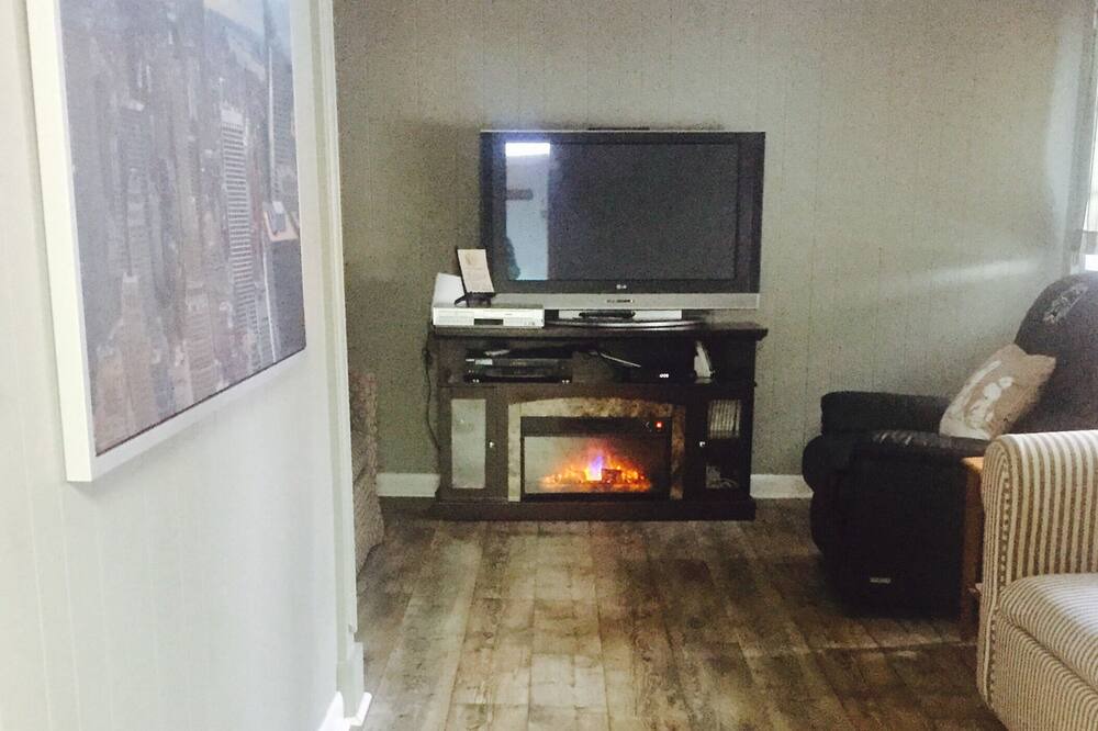 Photo of Bedroom in Highland Falls