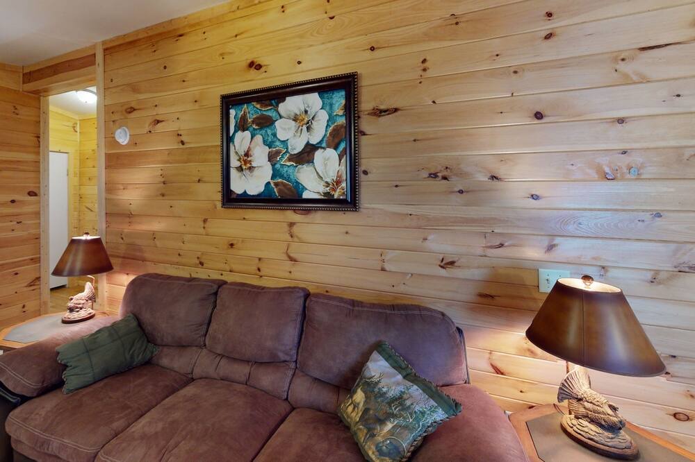 Photo of Bedroom in Nelsonville