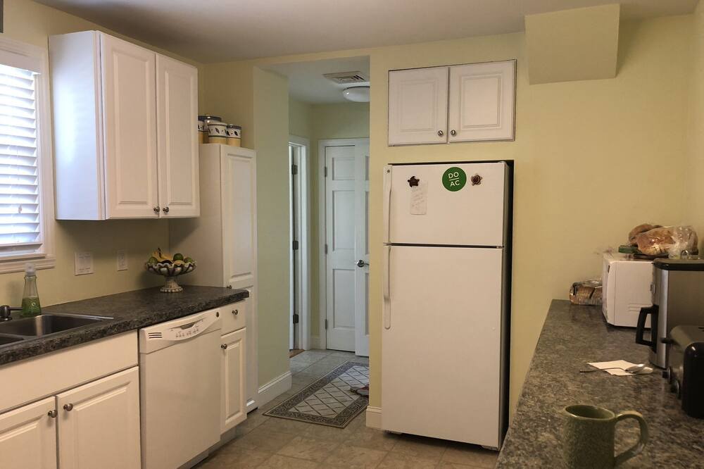 Photo of Kitchen in A-Zone