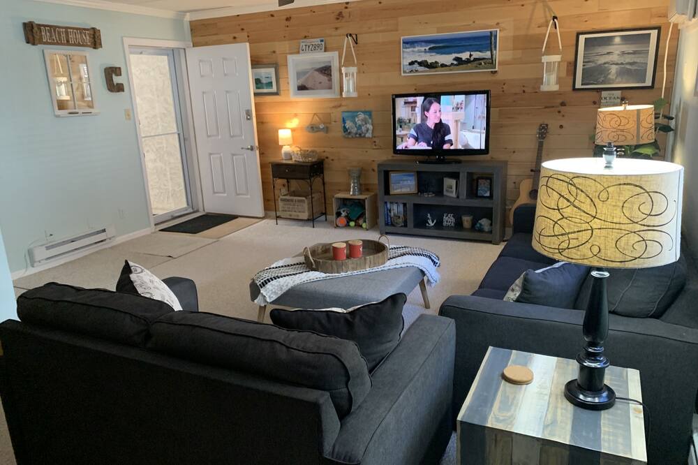 Photo of Livingroom in Margate City