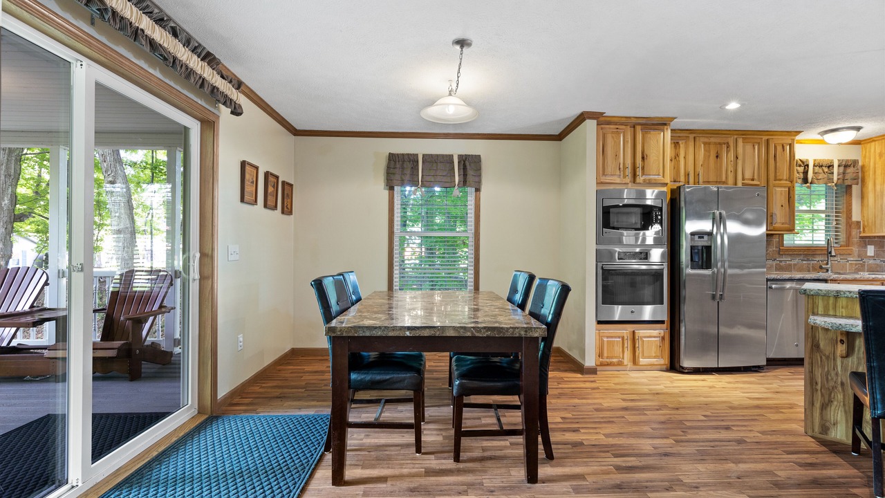 Photo of Livingroom in Harborcreek