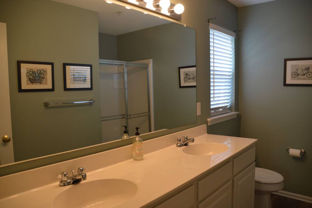 Photo of Bathroom in Rehoboth Beach