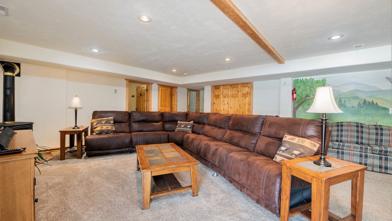 Photo of Livingroom in Island Park
