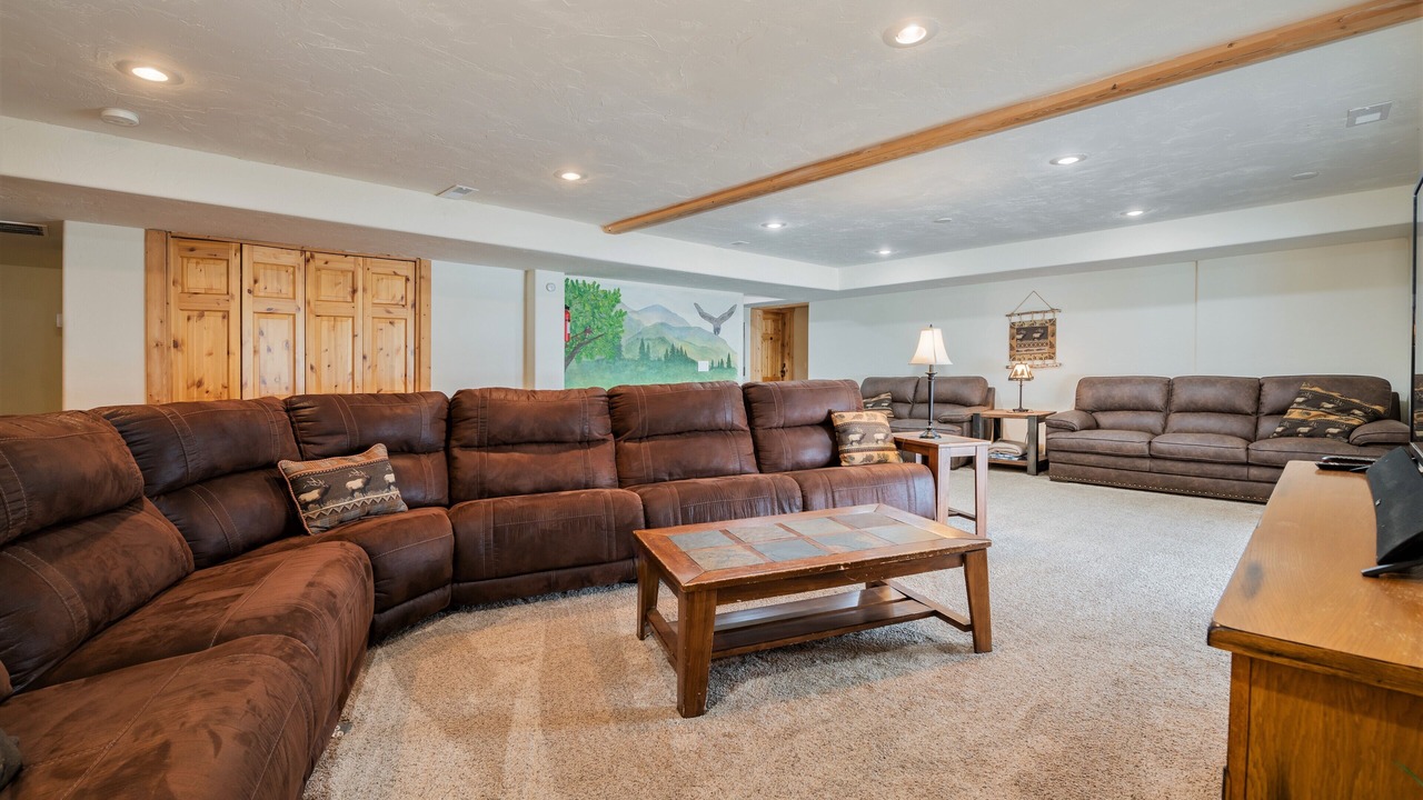 Photo of Livingroom in Island Park