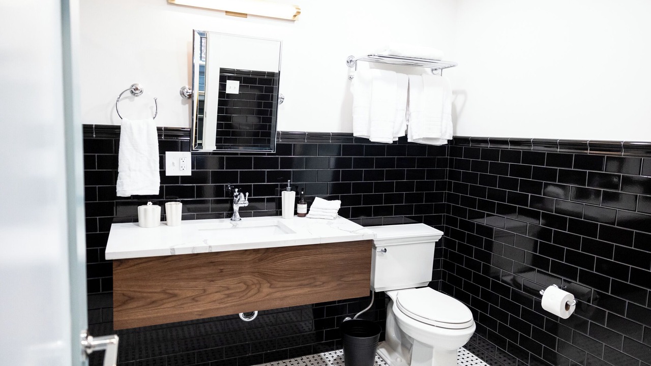 Photo of Bathroom in Old City