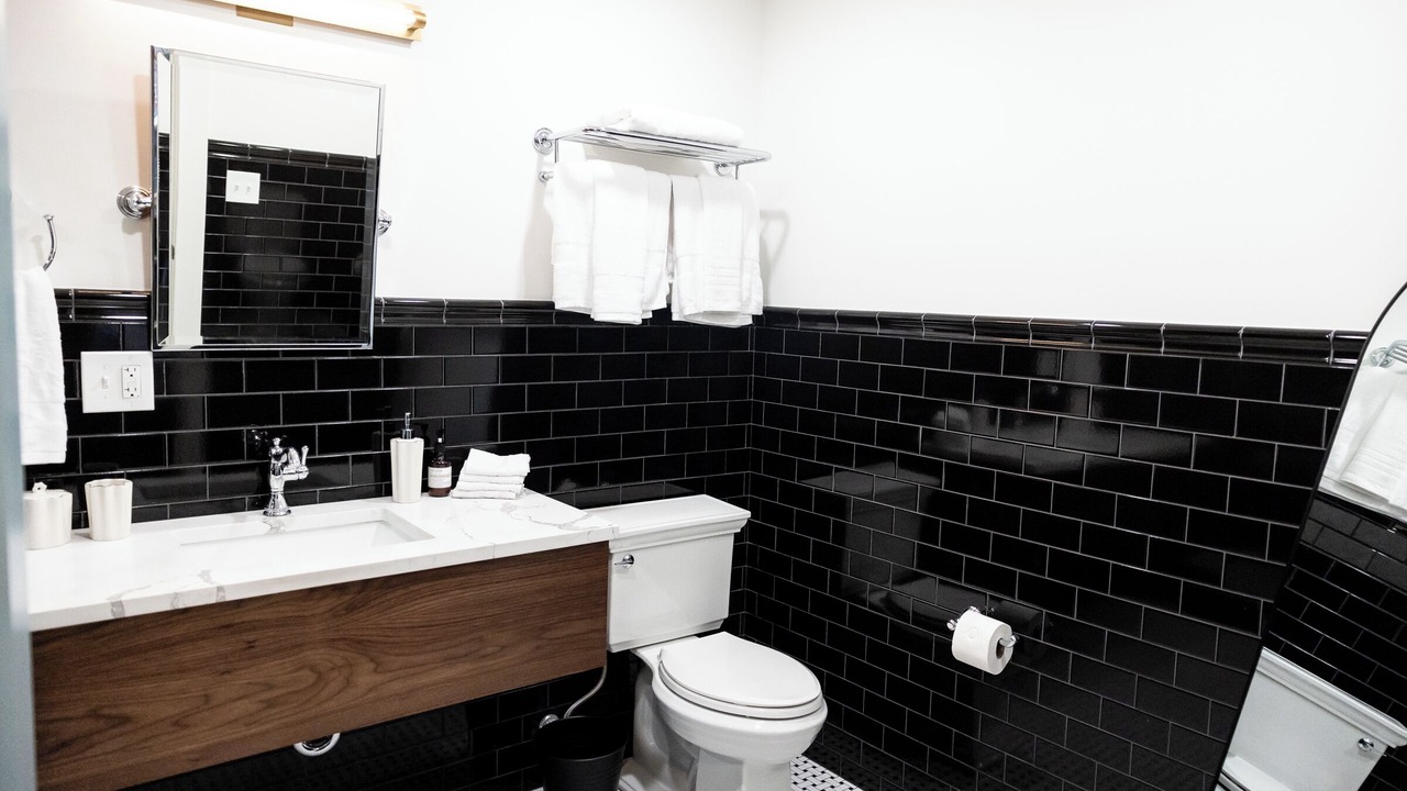 Photo of Bathroom in Old City