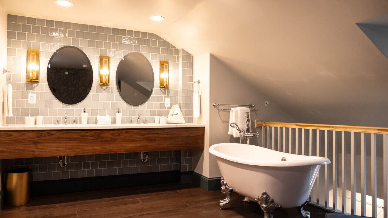 Photo of Bathroom in Old City