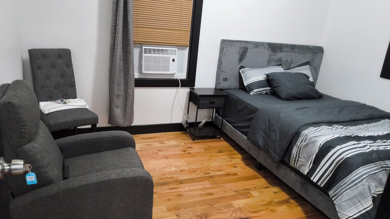 Photo of Bedroom in Weequahic