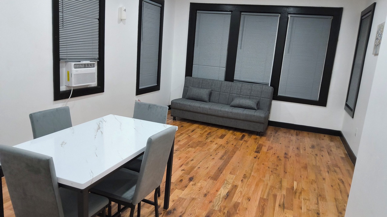 Photo of Bedroom in Weequahic