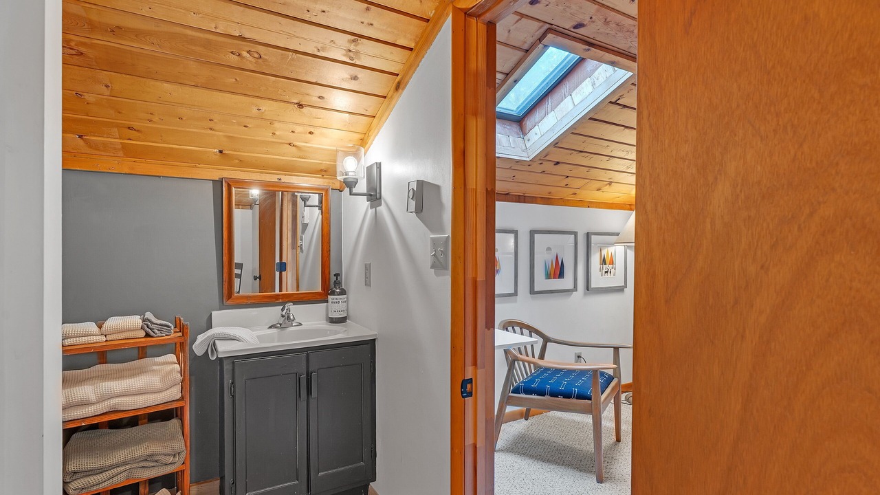 Photo of Bathroom in Old Timberline