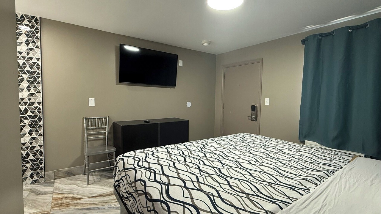 Photo of Bedroom in Edison