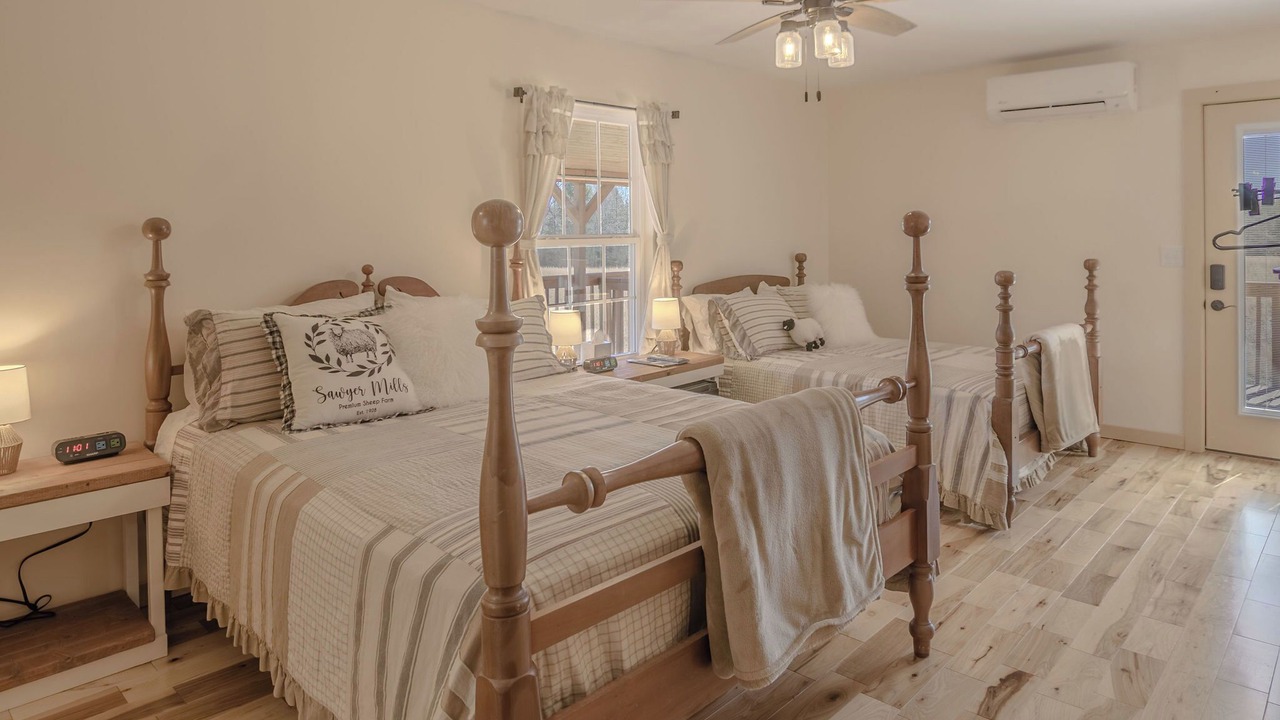 Photo of Bedroom in Whitley City