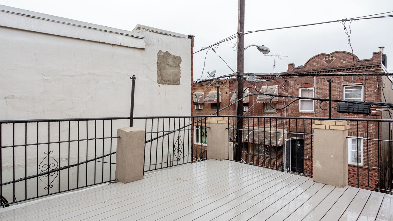 Photo of Patio Balcony in East Passyunk Crossing