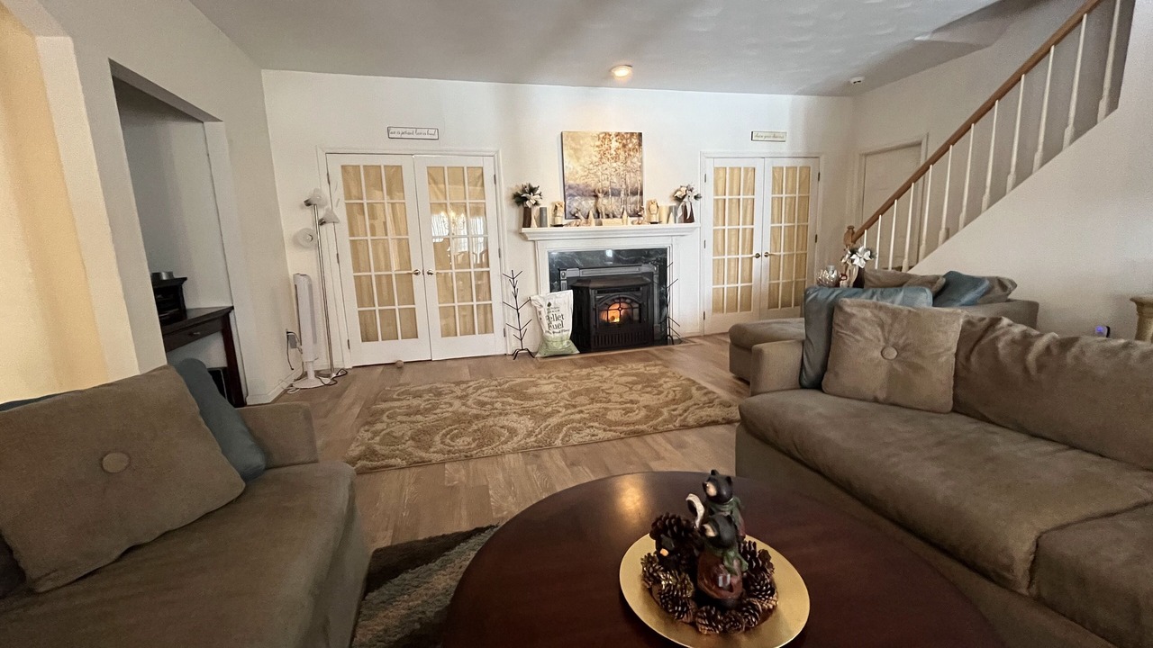 Photo of Livingroom in Lakewood