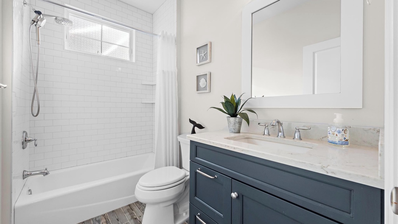 Photo of Bathroom in South Beach Haven