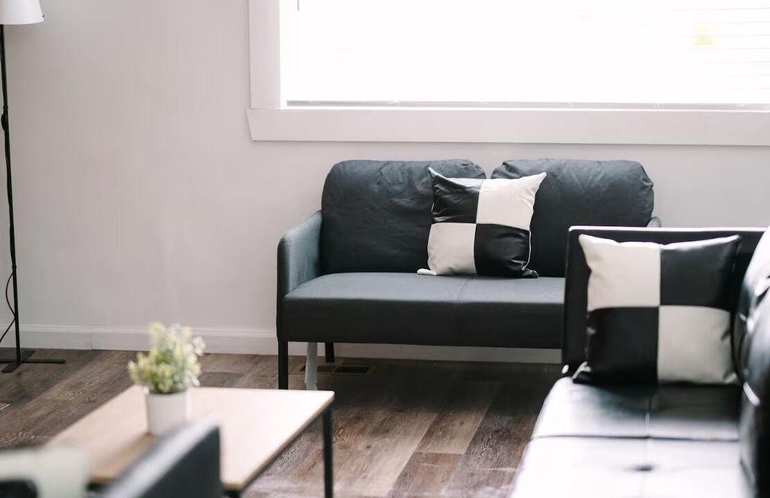 Photo of Livingroom in South Oakland