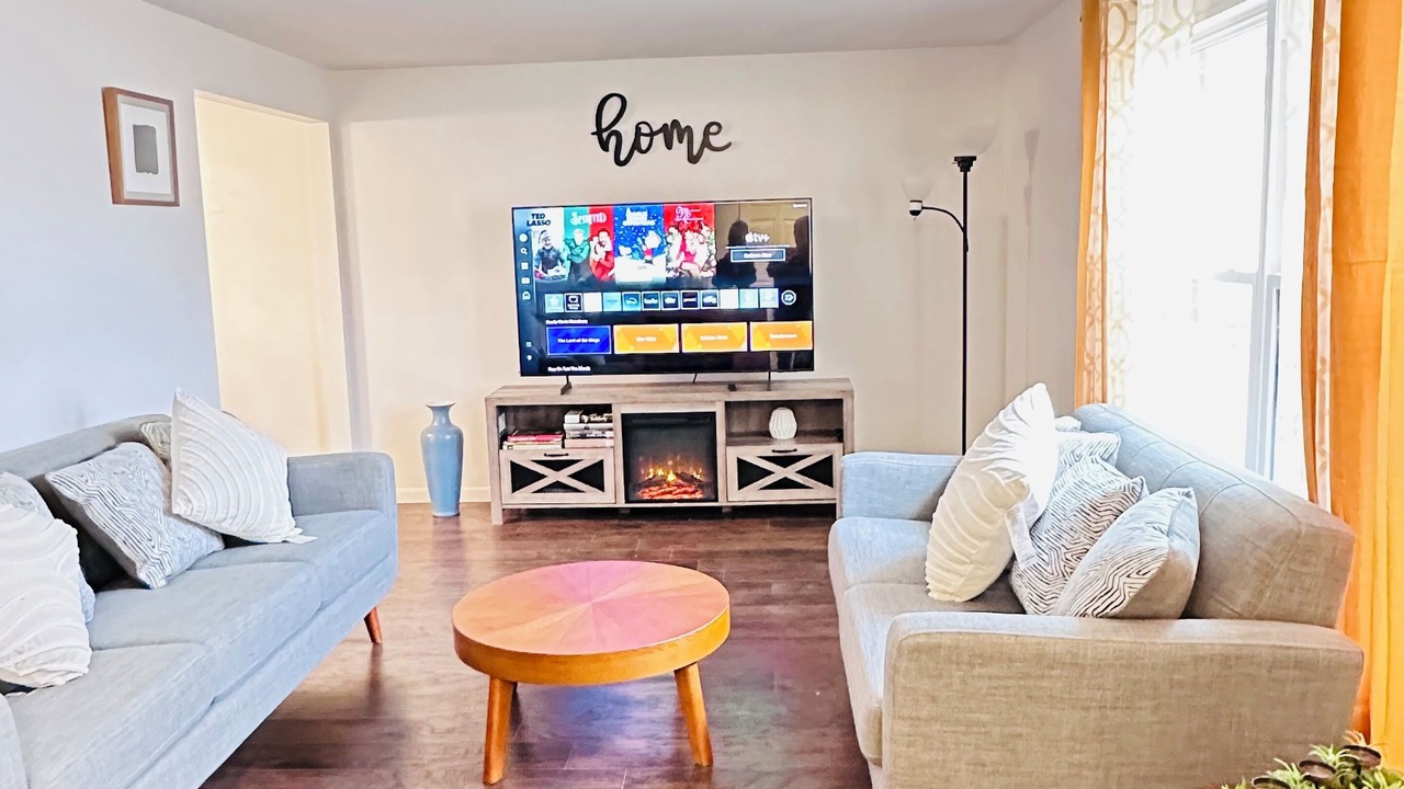 Photo of Livingroom in Carnegie