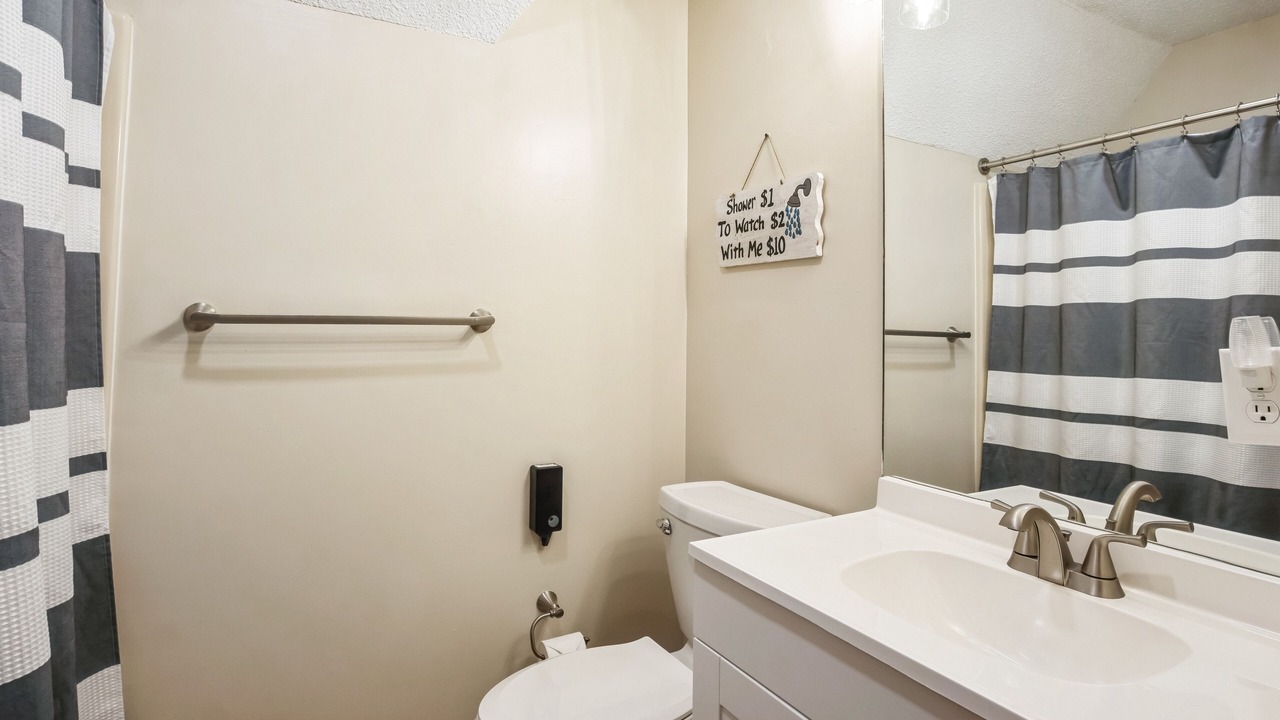 Photo of Bathroom in La Follette