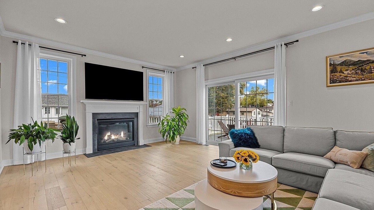 Photo of Livingroom in Northeast Philadelphia