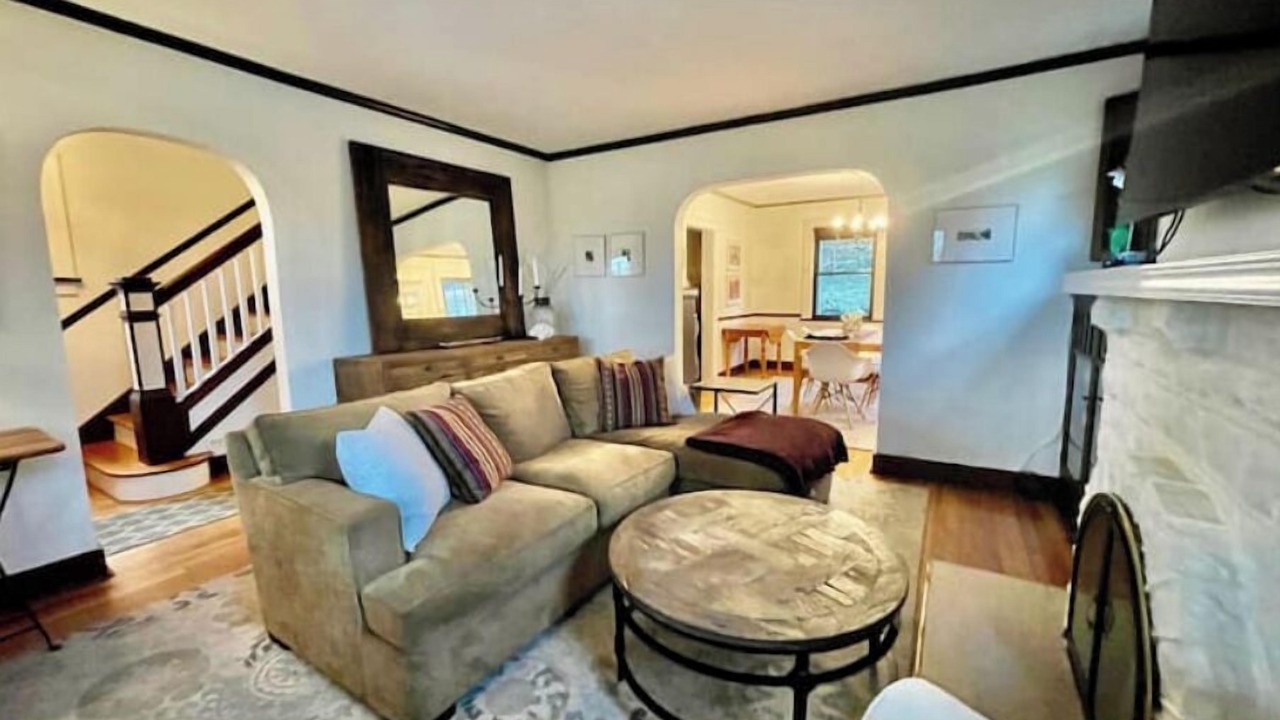 Photo of Livingroom in Mount Lebanon