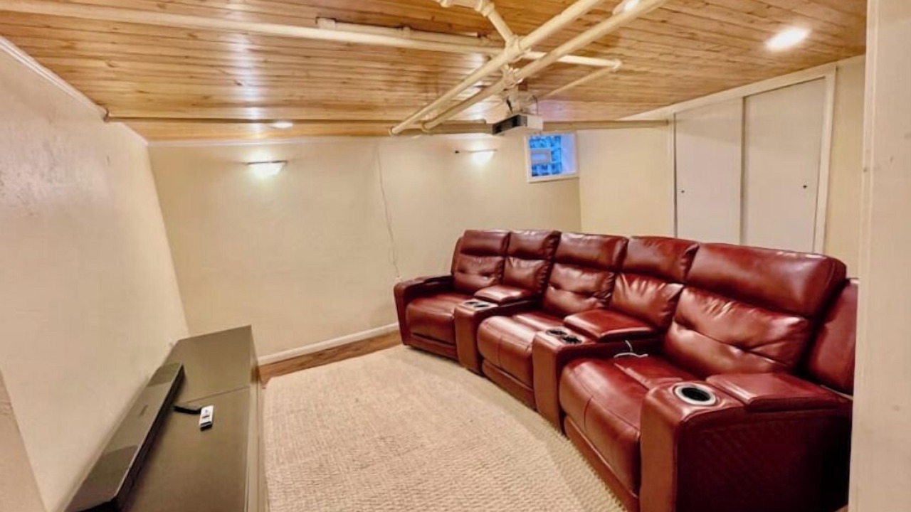 Photo of Livingroom in Mount Lebanon