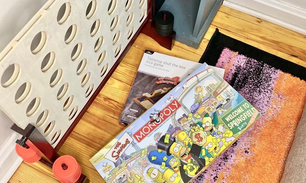 Photo of Others in Issue
